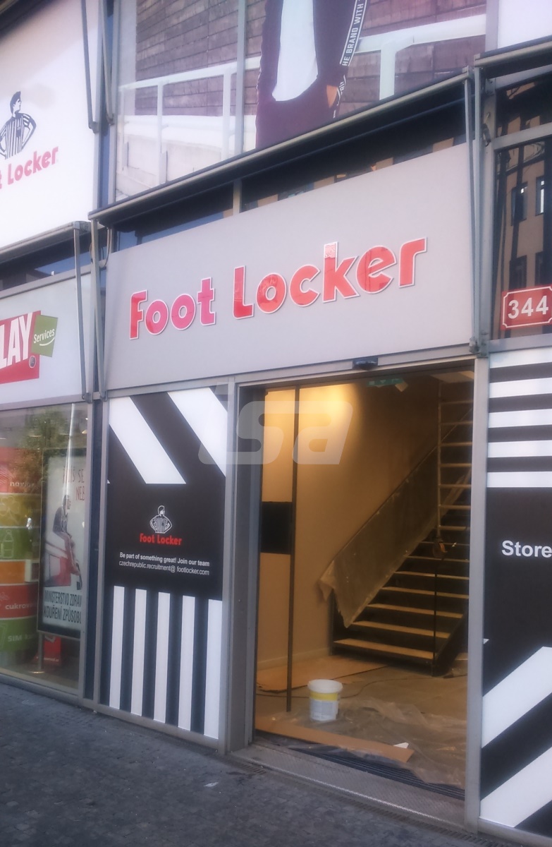 FOOT LOCKER