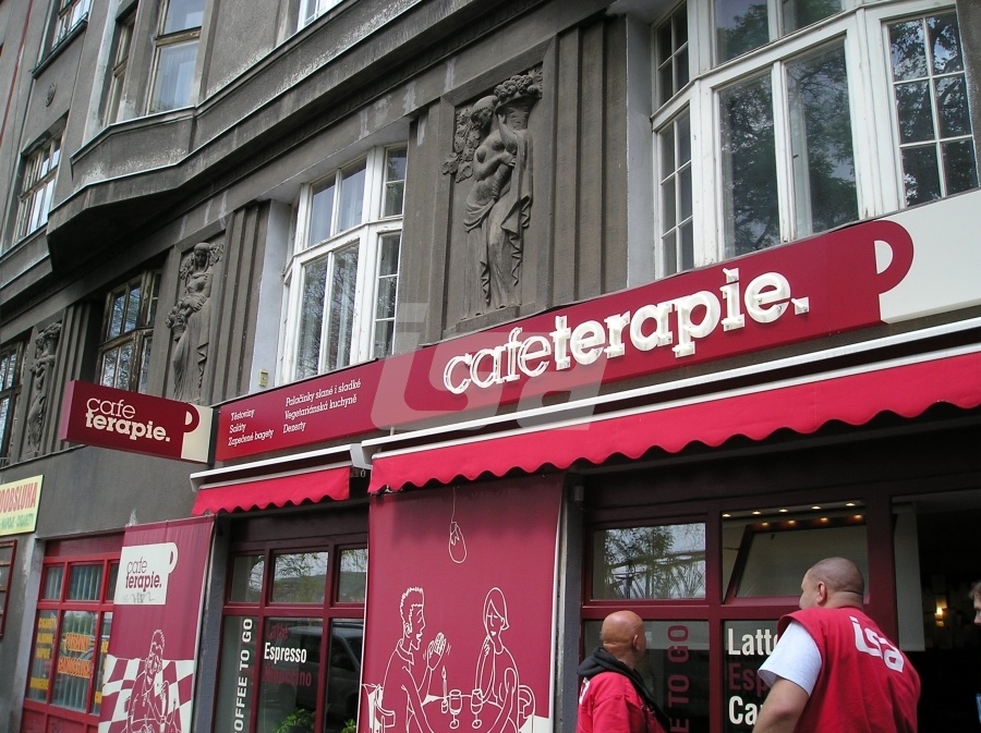 CAFETERAPIE | BOČNÍ POHLED