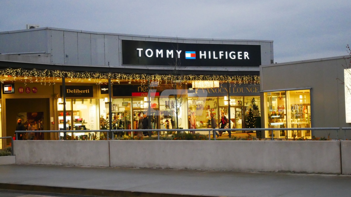 TOMMY HILFIGER PRAHA