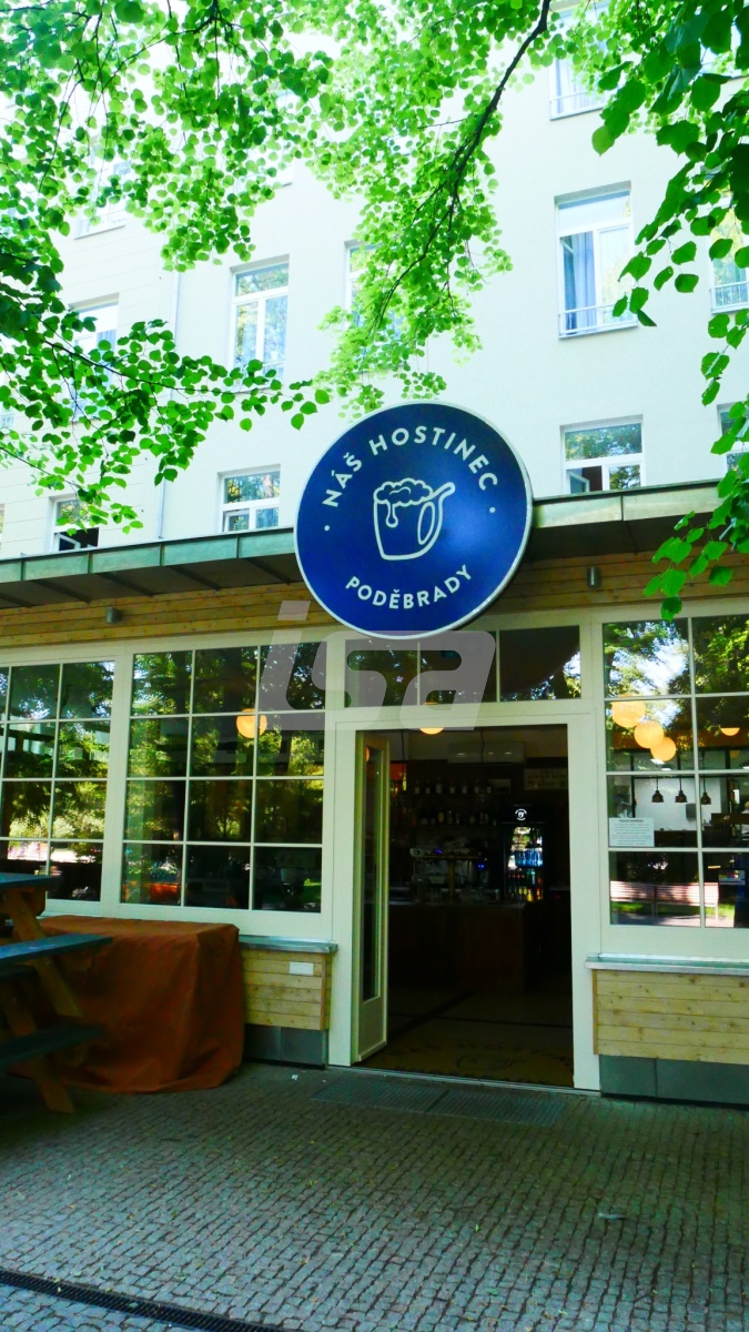 KOLONÁDA PODĚBRADY | NÁŠ HOSTINEC KRUHOVE LOGO
