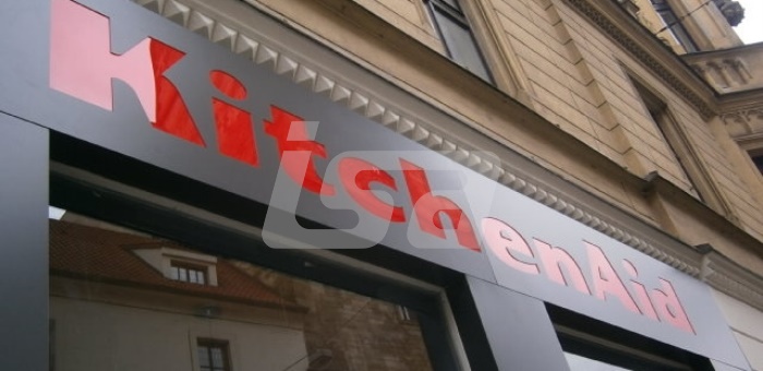 POTTEN & PANNEN | POTTEN & PANNEN SVĚTELNÁ REKLAMA