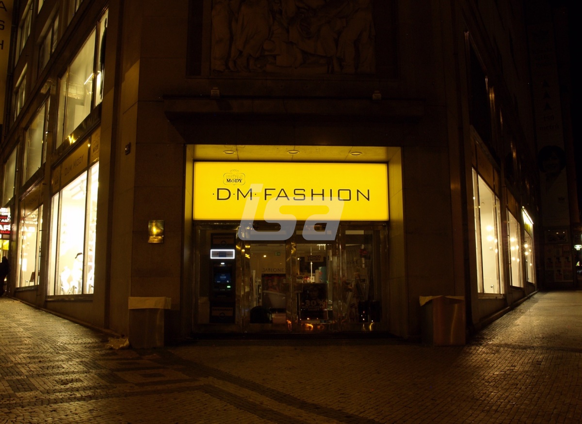 DM  FASHION